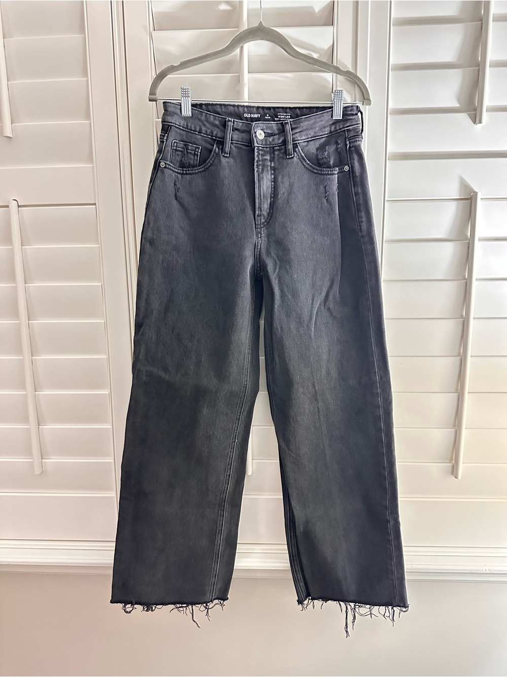 Old Navy Washed Black Wide-Leg Raw Hem Jeans for Women